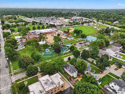 Tiny photo for 24 N Belmont Avenue, Arlington Heights, IL 60004 (MLS # 12724333)