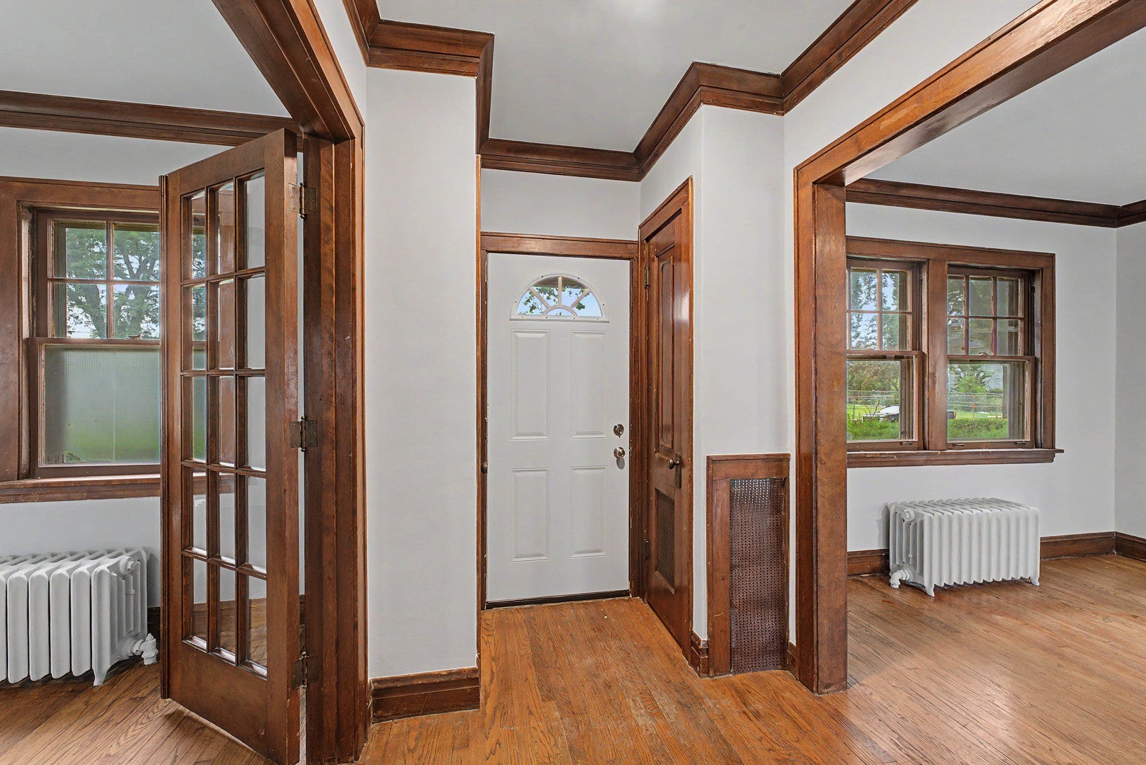 24 N Belmont Avenue