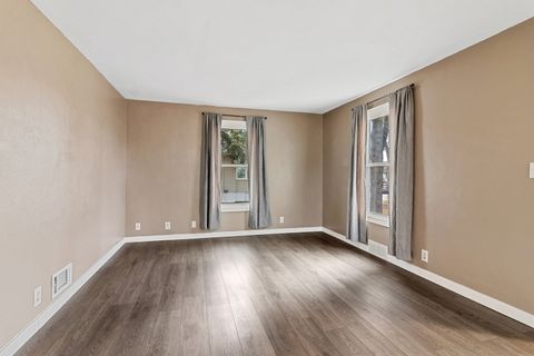 Tiny photo for 139 Elm Street, DeKalb, IL 60115 (MLS # 12573233)