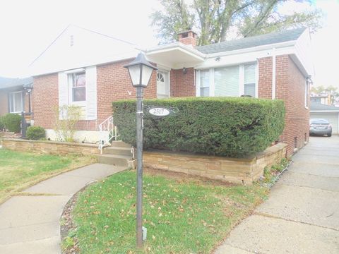 A home in North Riverside