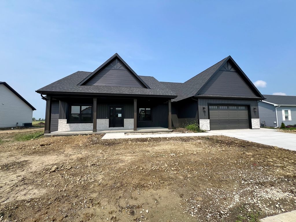 Photo for 505 Patterson Drive, Fisher, IL 61843 (MLS # 12432295)