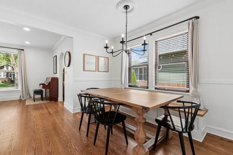 Tiny photo for 303 N Willow Road, Elmhurst, IL 60126 (MLS # 12634456)