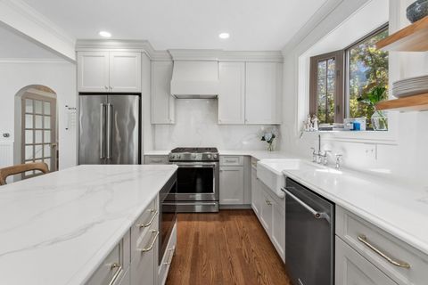 Tiny photo for 303 N Willow Road, Elmhurst, IL 60126 (MLS # 12634456)