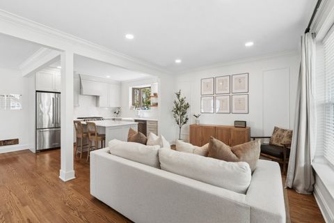Tiny photo for 303 N Willow Road, Elmhurst, IL 60126 (MLS # 12634456)