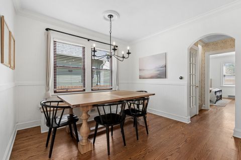 Tiny photo for 303 N Willow Road, Elmhurst, IL 60126 (MLS # 12634456)