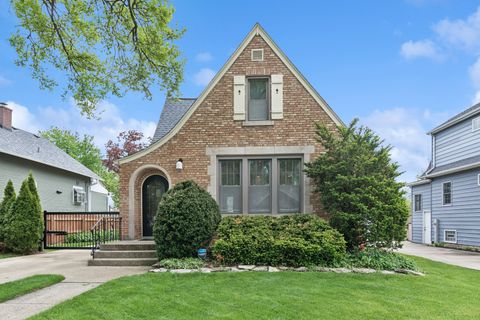 303 N Willow Road Elmhurst IL 60126