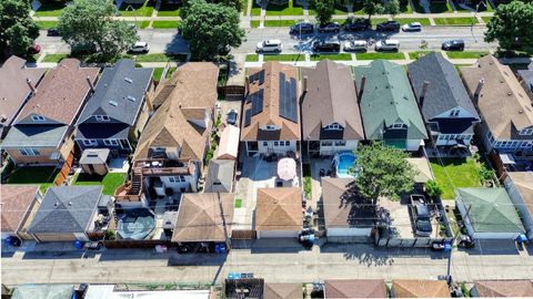 Tiny photo for 2924 N LINDER Avenue, Chicago, IL 60641 (MLS # 12691047)