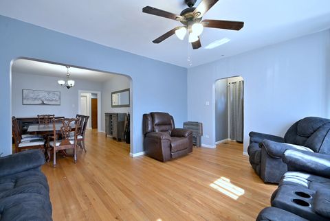 Tiny photo for 2924 N LINDER Avenue, Chicago, IL 60641 (MLS # 12691047)