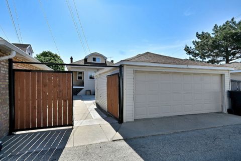 Tiny photo for 2924 N LINDER Avenue, Chicago, IL 60641 (MLS # 12691047)
