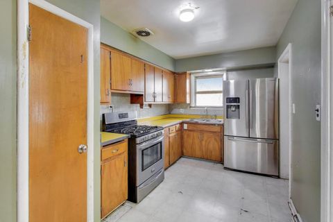 Tiny photo for 427 Tiffany Drive, Waukegan, IL 60085 (MLS # 12525218)