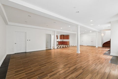 Tiny photo for 7000 N Kilpatrick Avenue, Lincolnwood, IL 60712 (MLS # 12670078)