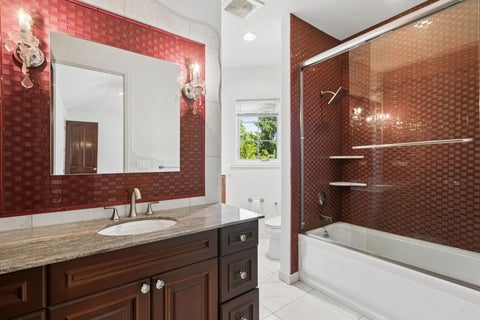 Tiny photo for 7000 N Kilpatrick Avenue, Lincolnwood, IL 60712 (MLS # 12670078)