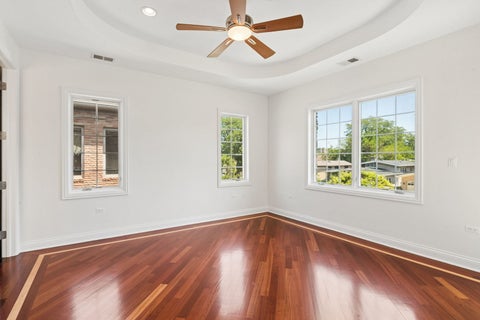 Tiny photo for 7000 N Kilpatrick Avenue, Lincolnwood, IL 60712 (MLS # 12670078)