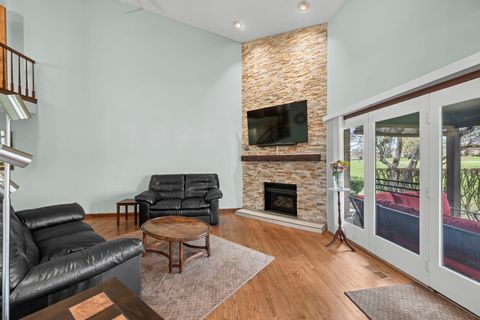 Tiny photo for 1760 Pebble Beach Drive, Hoffman Estates, IL 60169 (MLS # 12618426)