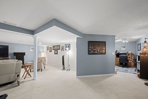 Tiny photo for 1760 Pebble Beach Drive, Hoffman Estates, IL 60169 (MLS # 12618426)