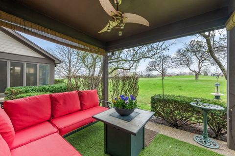 Tiny photo for 1760 Pebble Beach Drive, Hoffman Estates, IL 60169 (MLS # 12618426)