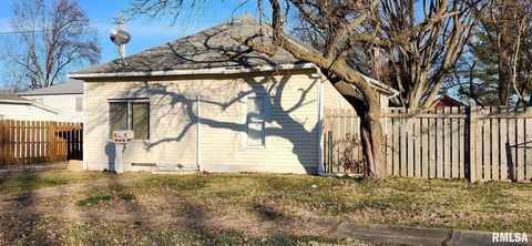 Tiny photo for 1005 E ELM Street, West Frankfort, IL 62896 (MLS # EB458912)