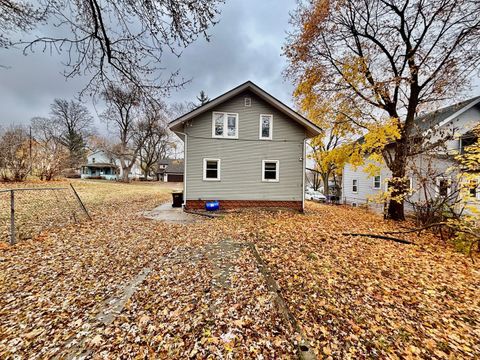 Tiny photo for 410 Oakley Avenue, Rockford, IL 61101 (MLS # 12522126)