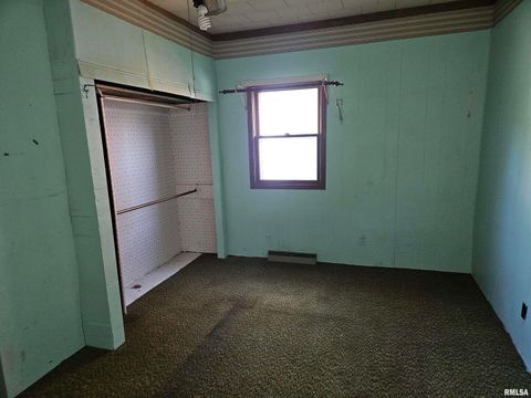 Tiny photo for 1105 Organ Street, Eldorado, IL 62930 (MLS # EB459962)