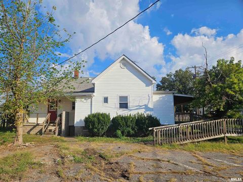 Tiny photo for 1105 Organ Street, Eldorado, IL 62930 (MLS # EB459962)