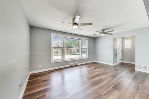 Tiny photo for 4118 Prairie Avenue, Brookfield, IL 60513 (MLS # 12397994)