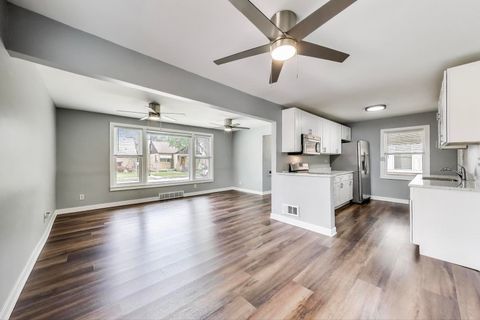 Tiny photo for 4118 Prairie Avenue, Brookfield, IL 60513 (MLS # 12397994)