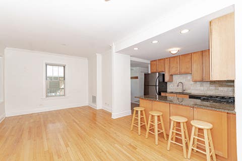 Tiny photo for 646 Adams Street #1W, Oak Park, IL 60304 (MLS # 12720876)