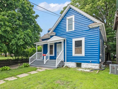 Photo of 1722 Charles Street, Rockford, IL 61104 (MLS # 12635528)