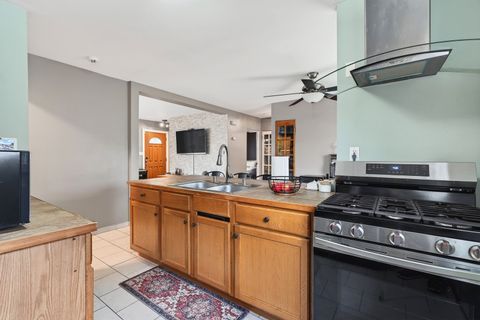 Tiny photo for 1800 Mayfair Avenue, Westchester, IL 60154 (MLS # 12593730)