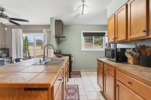 Tiny photo for 1800 Mayfair Avenue, Westchester, IL 60154 (MLS # 12593730)