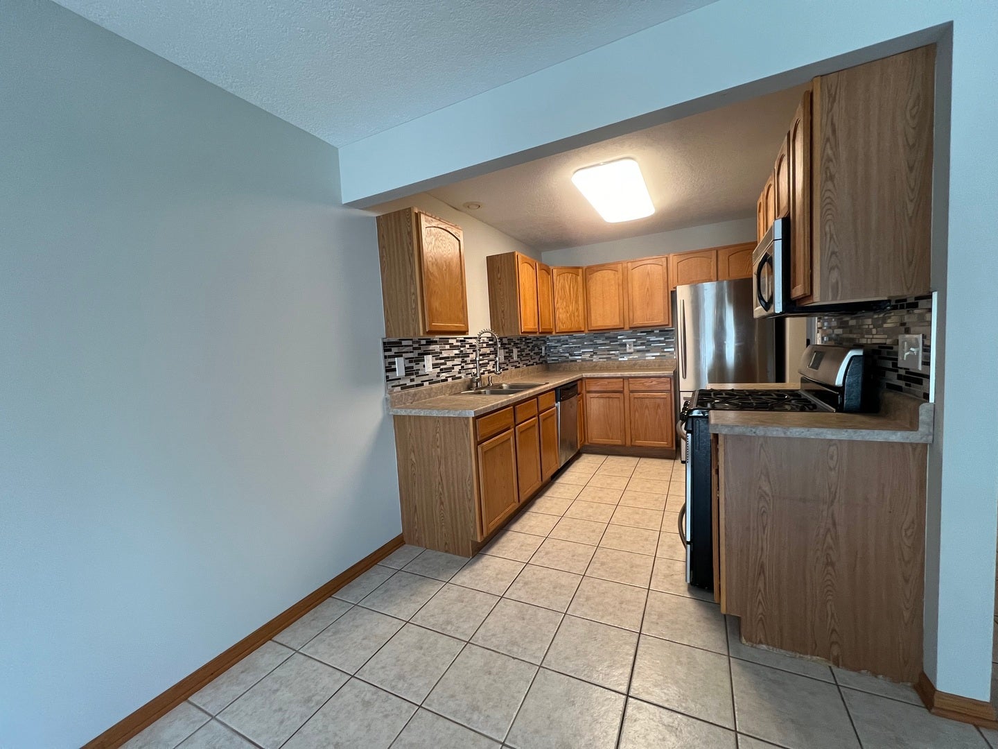 1172 Rose Drive