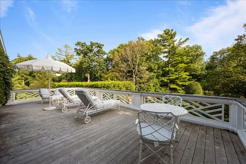 Tiny photo for 788 E Woodland Road, Lake Forest, IL 60045 (MLS # 12468415)