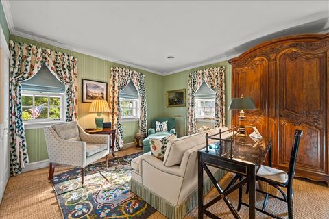 Tiny photo for 788 E Woodland Road, Lake Forest, IL 60045 (MLS # 12468415)