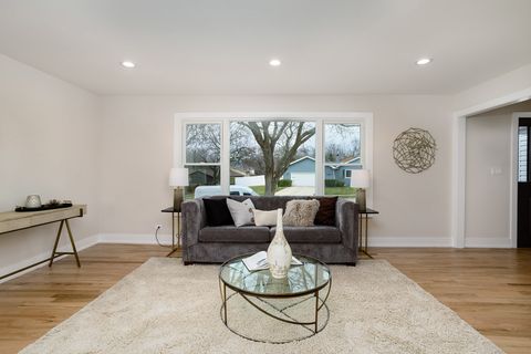 Tiny photo for 530 Cumberland Trail, Elgin, IL 60123 (MLS # 12604056)