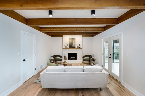 Tiny photo for 530 Cumberland Trail, Elgin, IL 60123 (MLS # 12604056)