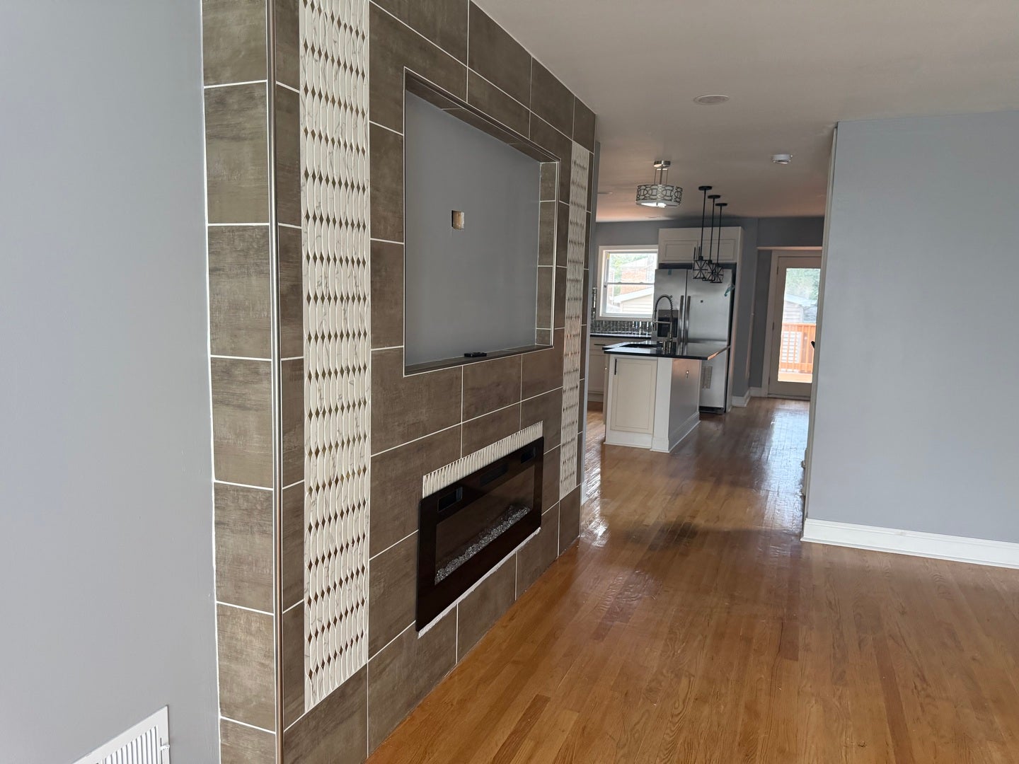 9748 S Ellis Avenue - Photo 4