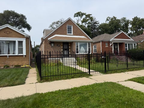 Tiny photo for 9748 S Ellis Avenue, Chicago, IL 60628 (MLS # 12746352)