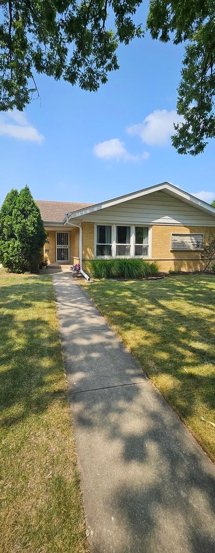 1614 Forest Road