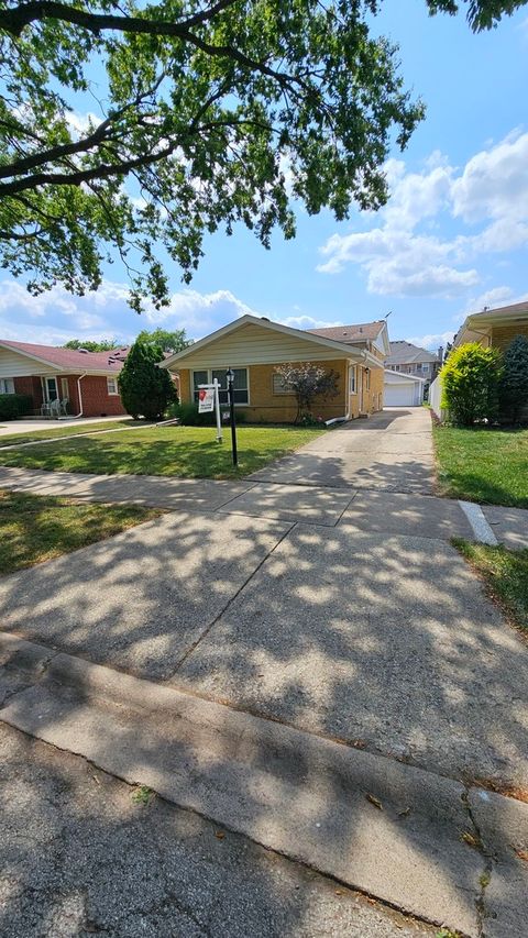 Tiny photo for 1614 Forest Road, La Grange Park, IL 60526 (MLS # 12709758)
