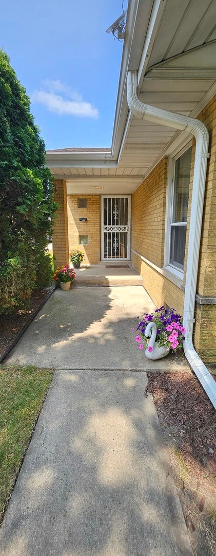 Tiny photo for 1614 Forest Road, La Grange Park, IL 60526 (MLS # 12709758)