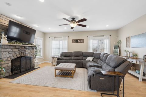 Tiny photo for 21261 Somerset Street, Shorewood, IL 60404 (MLS # 12611858)