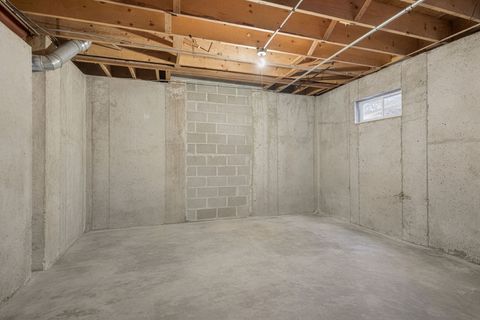 Tiny photo for 21261 Somerset Street, Shorewood, IL 60404 (MLS # 12611858)