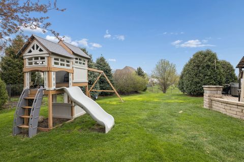 Tiny photo for 21261 Somerset Street, Shorewood, IL 60404 (MLS # 12611858)