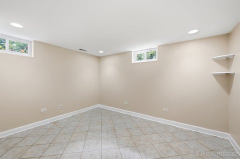 Tiny photo for 15 S 10th Street, St. Charles, IL 60174 (MLS # 12752058)