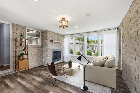 Tiny photo for 15 S 10th Street, St. Charles, IL 60174 (MLS # 12752058)