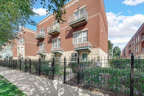 1150 E 46TH Street Chicago IL 60653