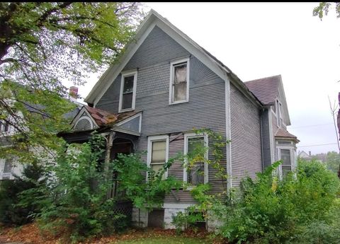 Photo of 147 W 111th Place, Chicago, IL 60628 (MLS # 12519261)