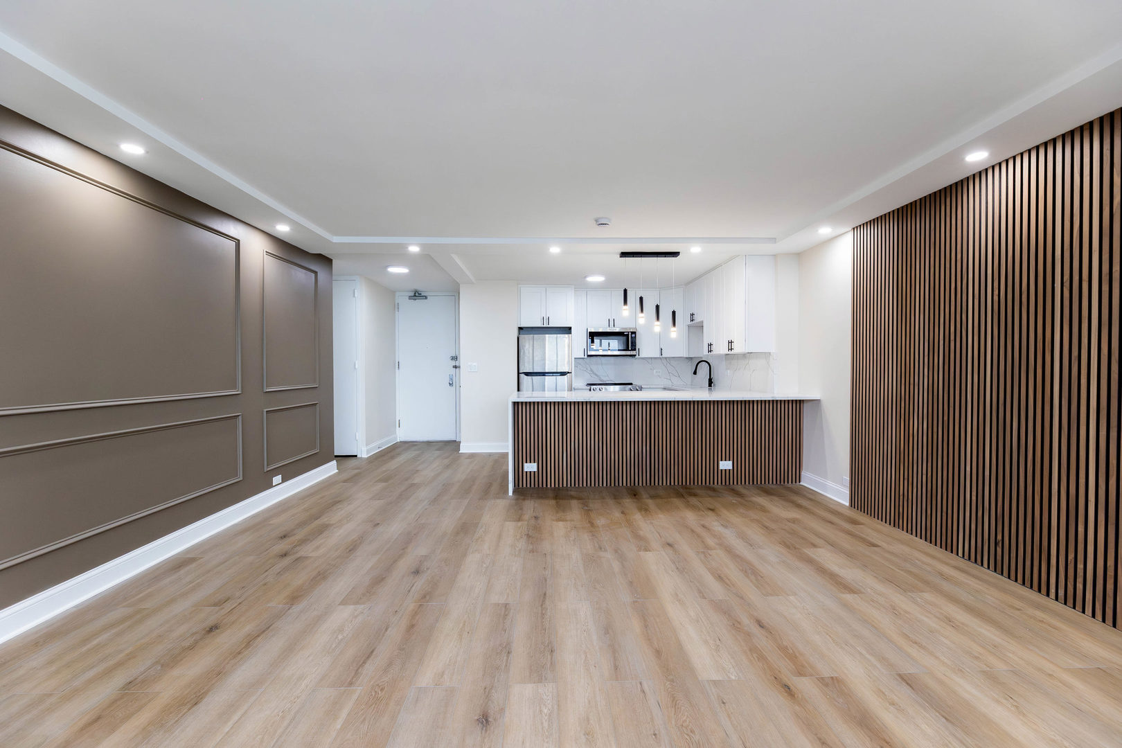 4800 S CHICAGO BEACH Drive 2614N