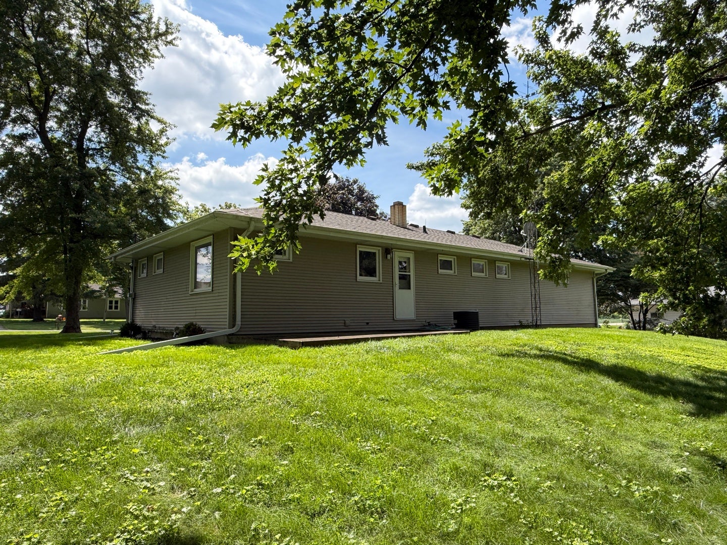 606 W Main Street