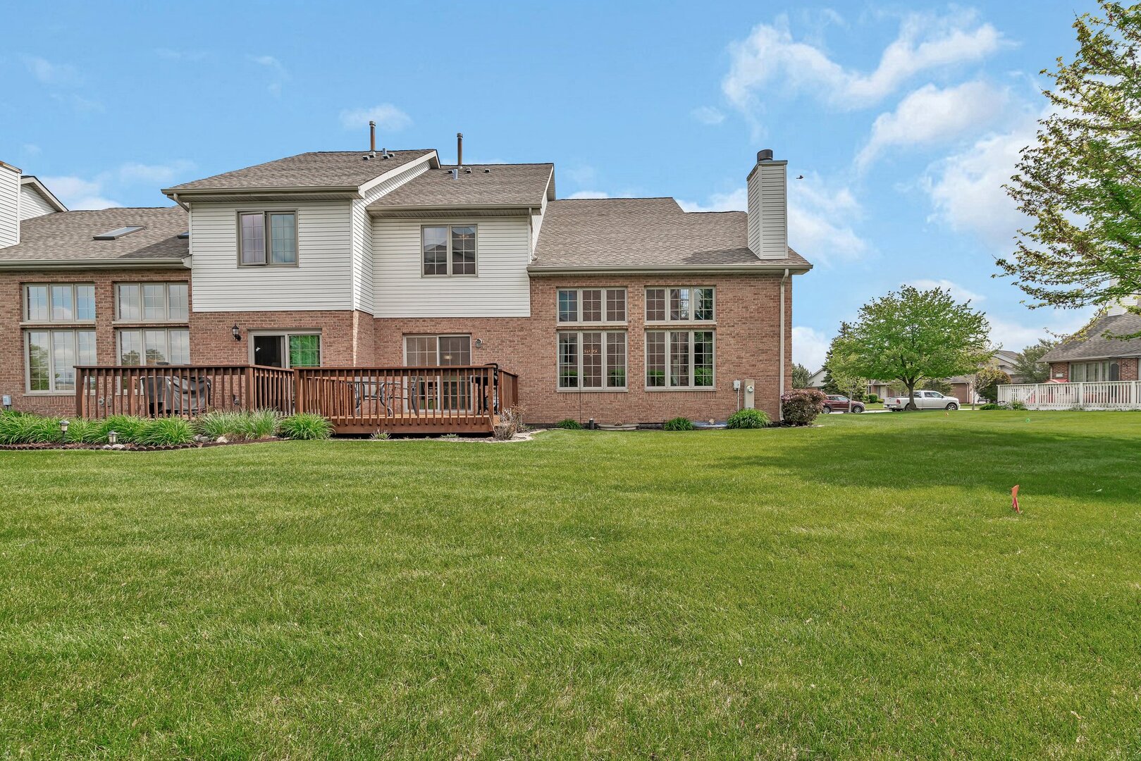6725 Pondview Drive